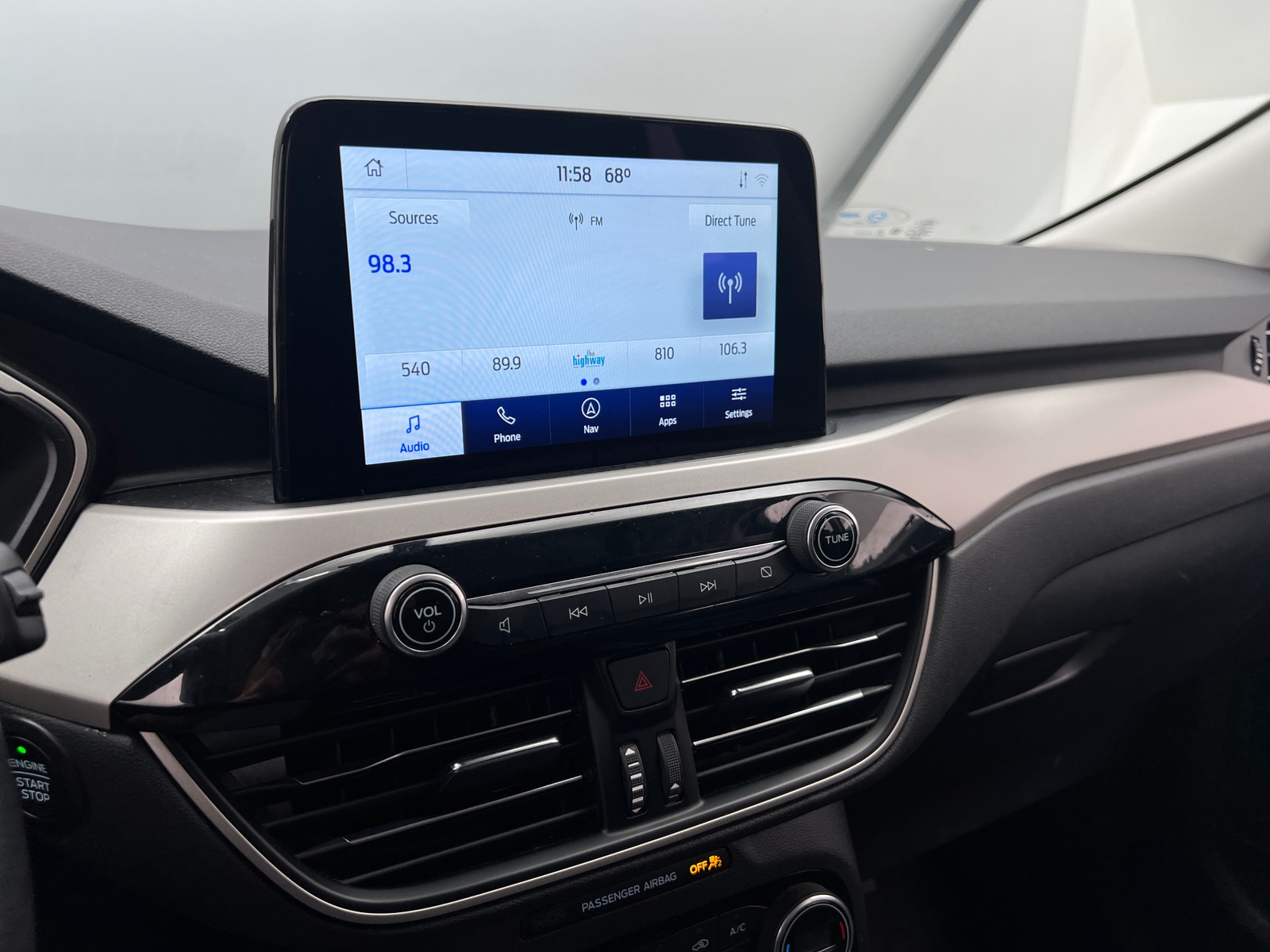 Thumbnail: 2021 Ford Escape - 3