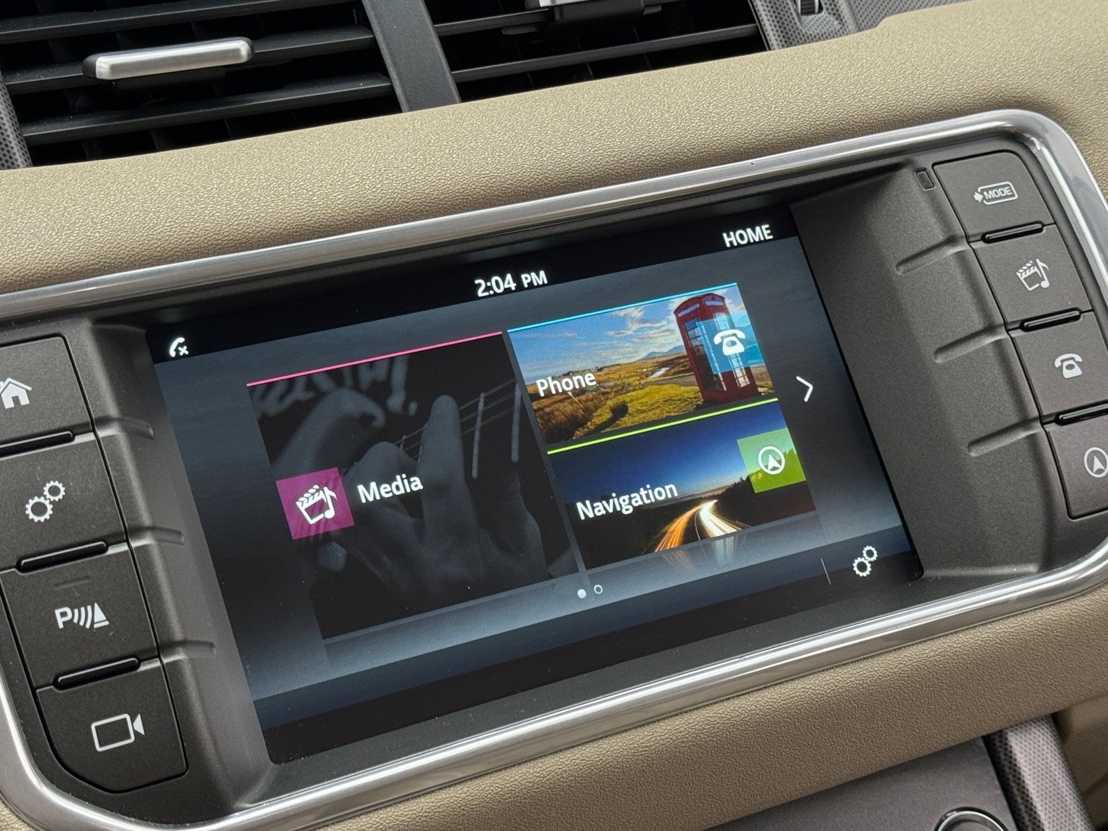 Thumbnail: 2019 Land Rover Range Rover Evoque - 3