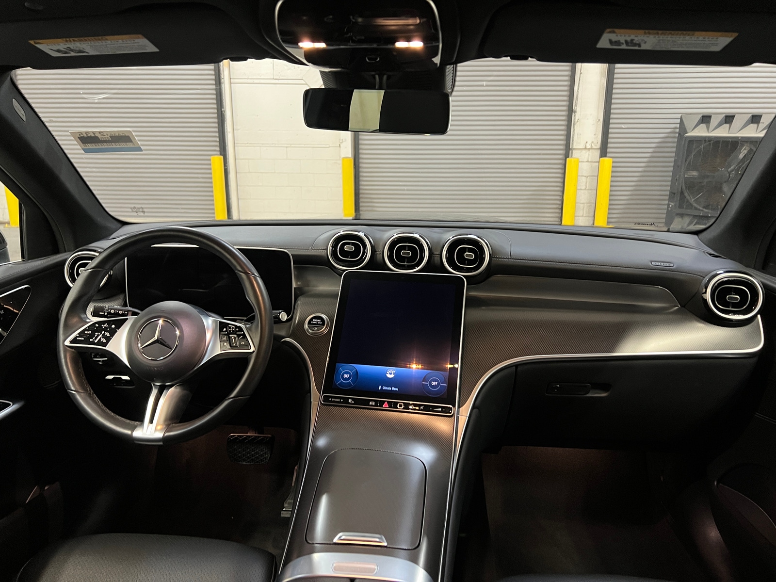 Thumbnail: 2024 Mercedes-Benz GLC - 3