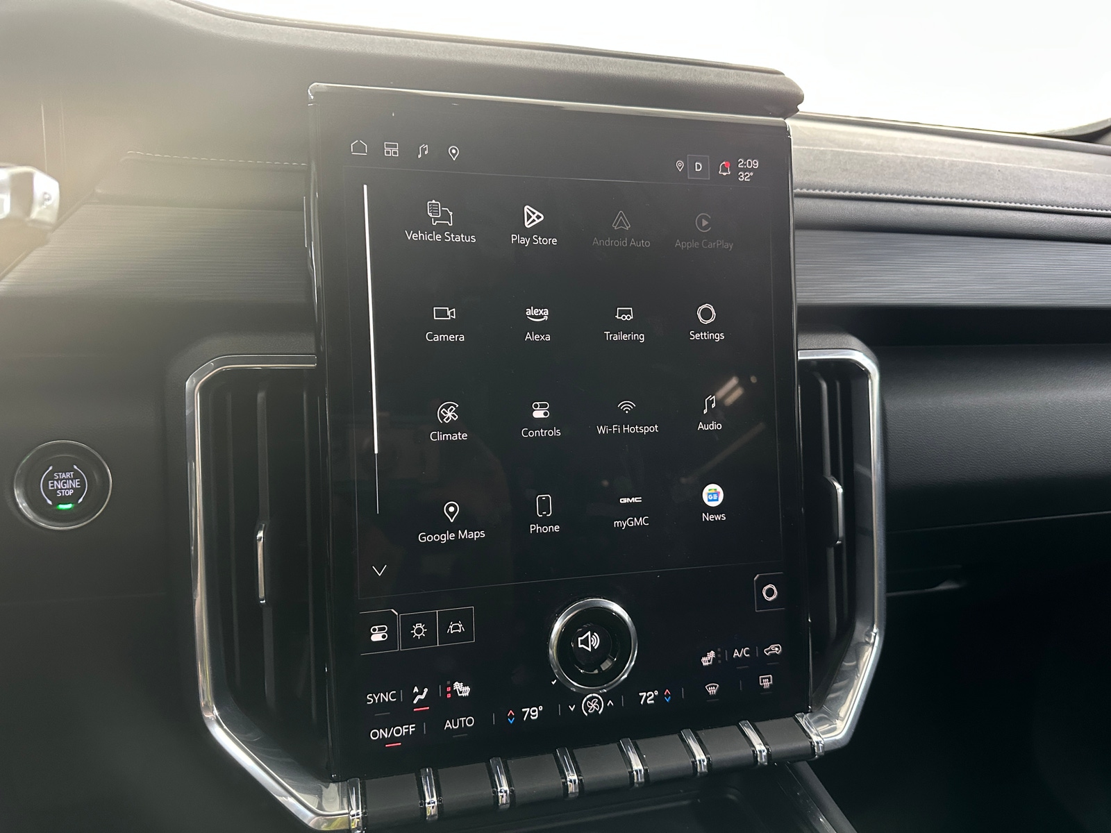 Thumbnail: 2025 GMC Acadia - 4