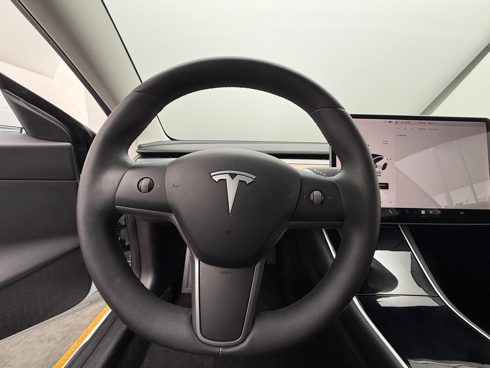 Thumbnail: 2019 Tesla Model 3 - 4