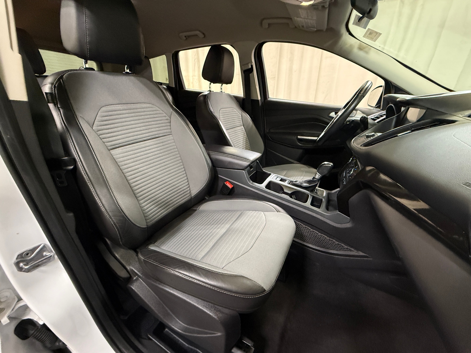 Thumbnail: 2017 Ford Escape - 2