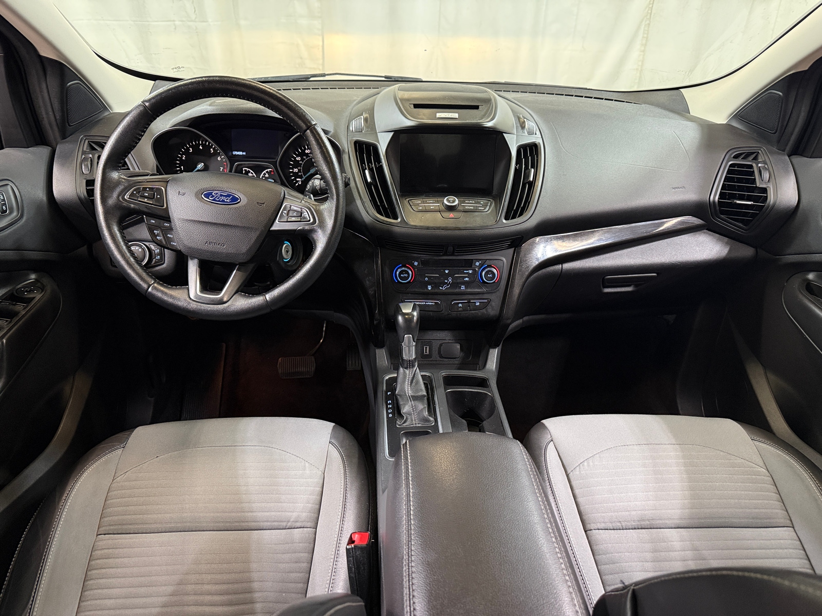 Thumbnail: 2017 Ford Escape - 3