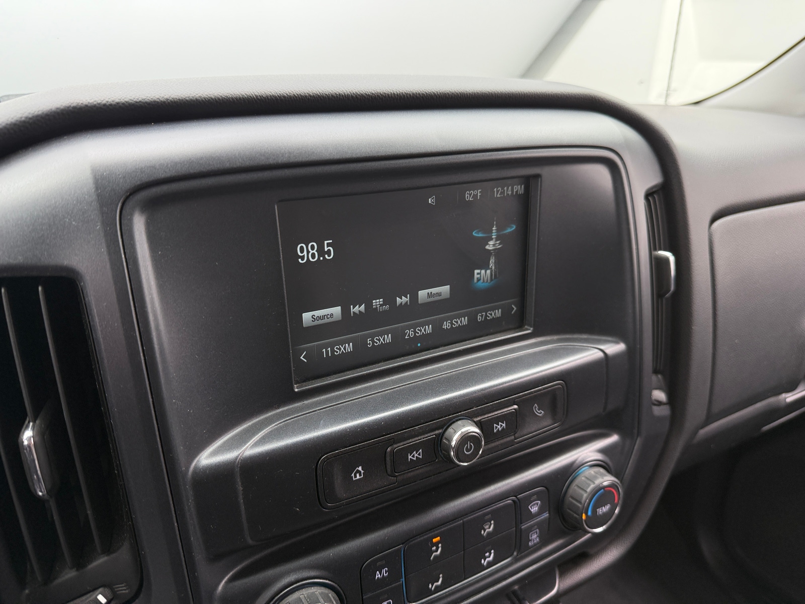 Thumbnail: 2018 Chevrolet Silverado 1500 - 4