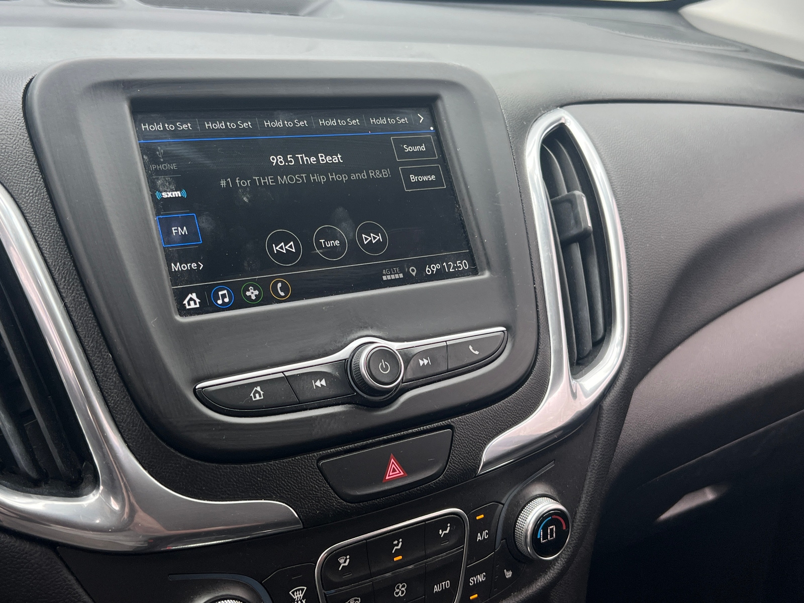 Thumbnail: 2019 Chevrolet Equinox - 4