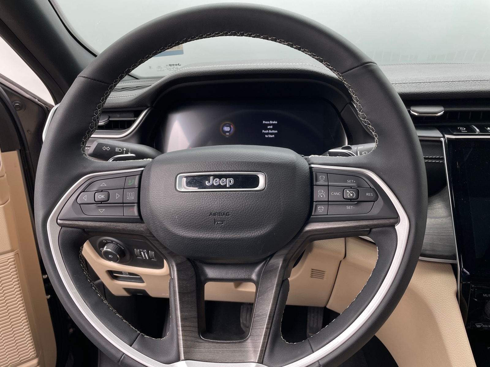 Thumbnail: 2024 Jeep Grand Cherokee - 4