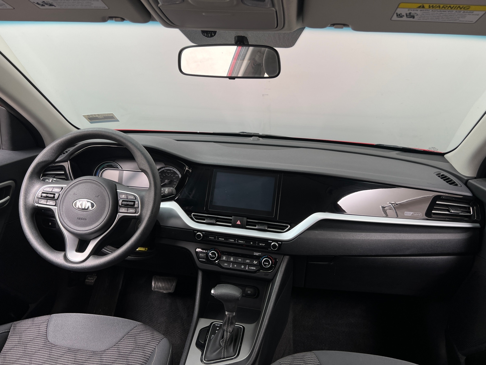 Thumbnail: 2020 Kia Niro - 3