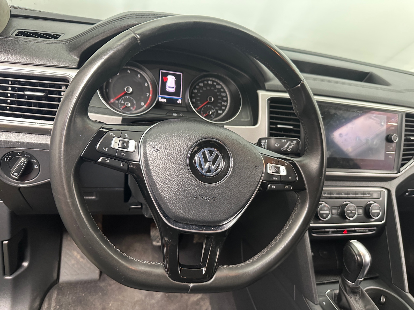 Thumbnail: 2019 Volkswagen Atlas - 4