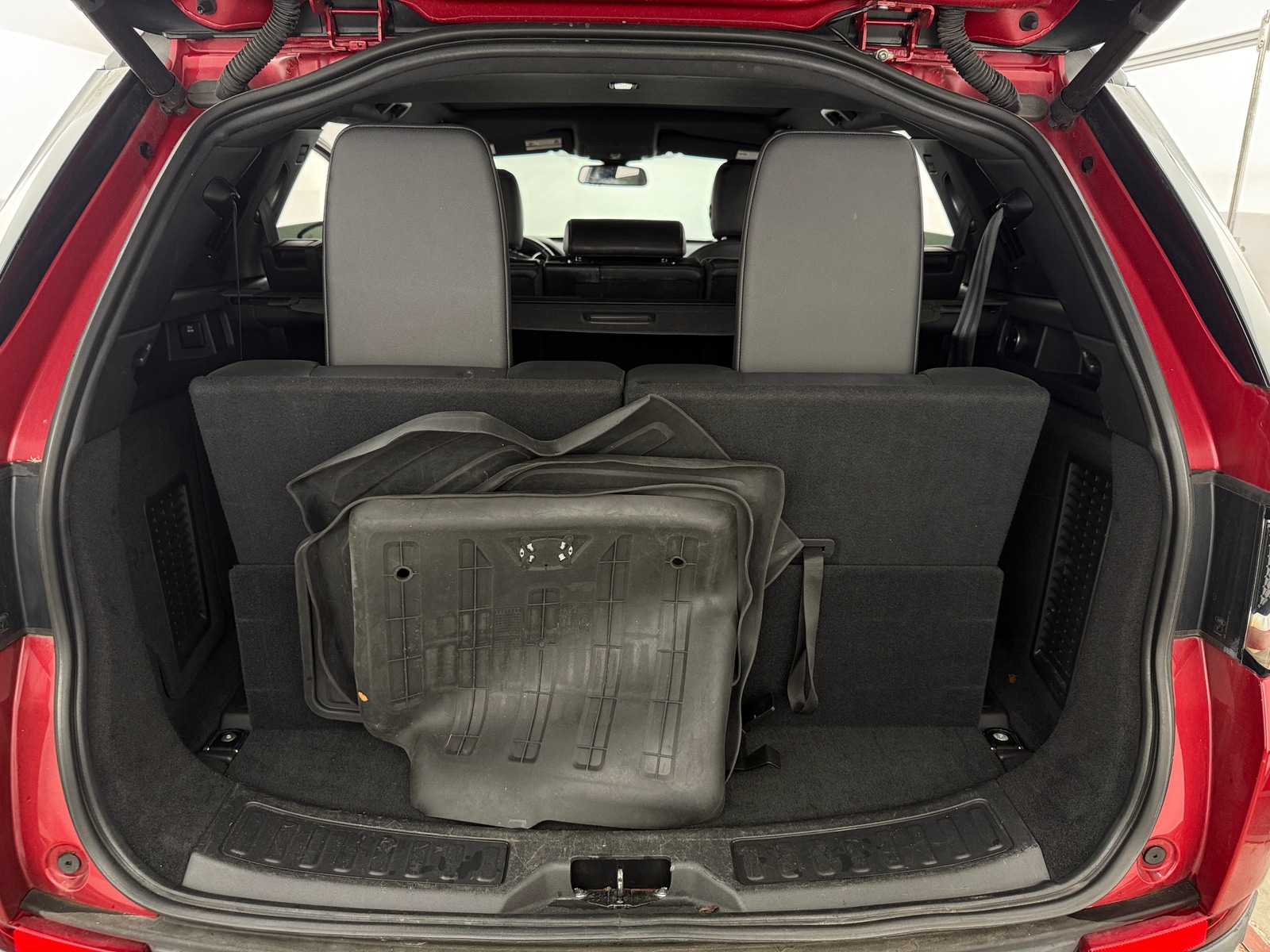 Thumbnail: 2017 Land Rover Discovery Sport - 6