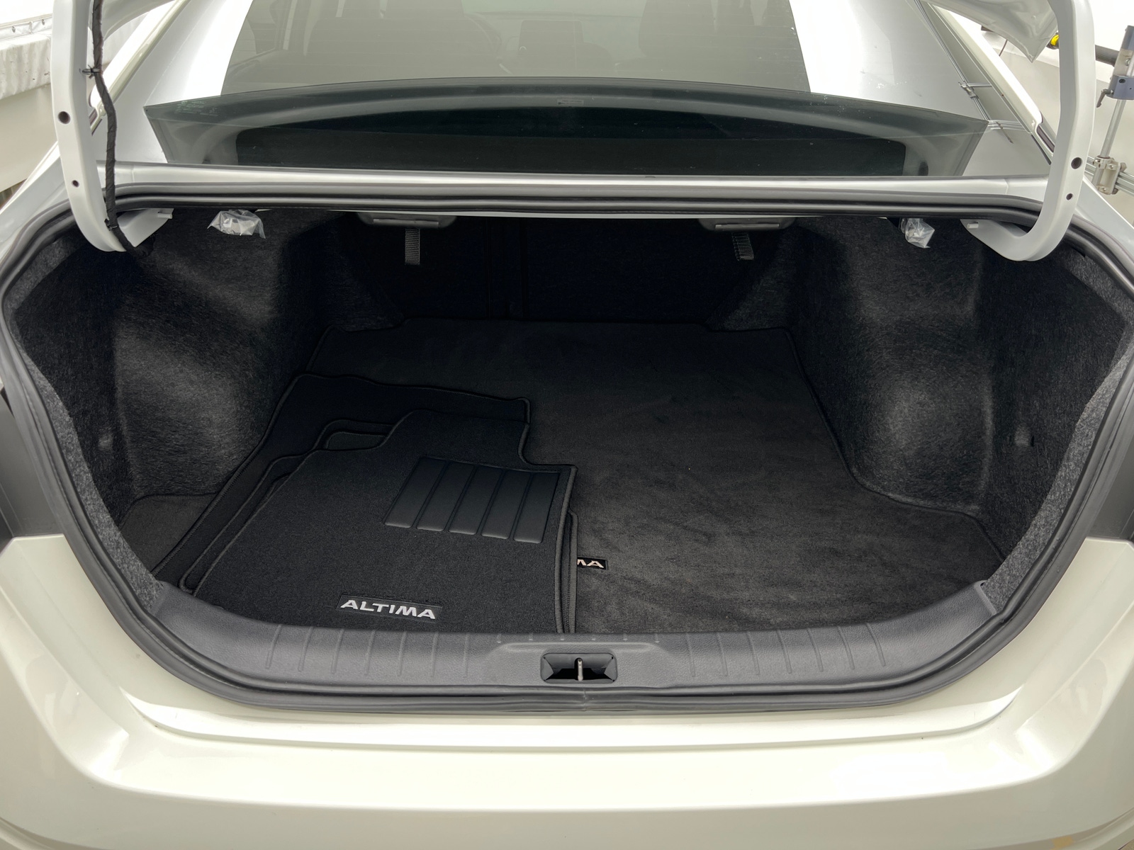 Thumbnail: 2025 Nissan Altima - 7