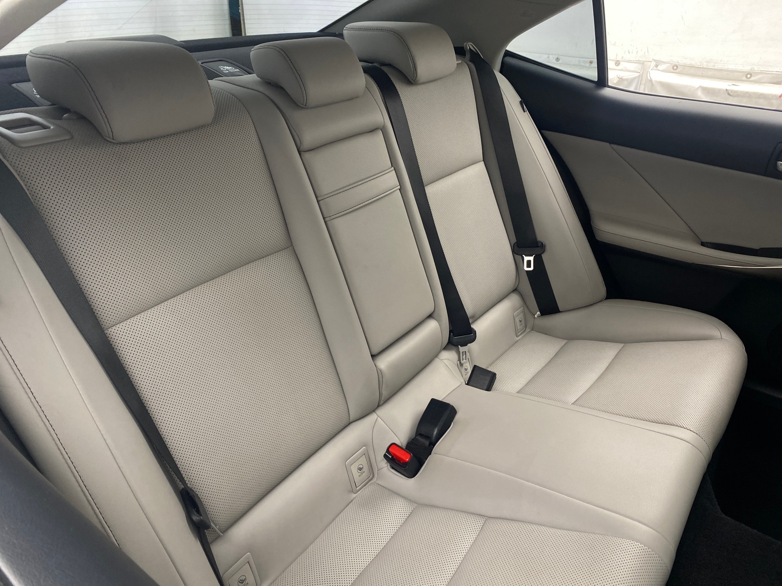 Thumbnail: 2016 Lexus IS - 5