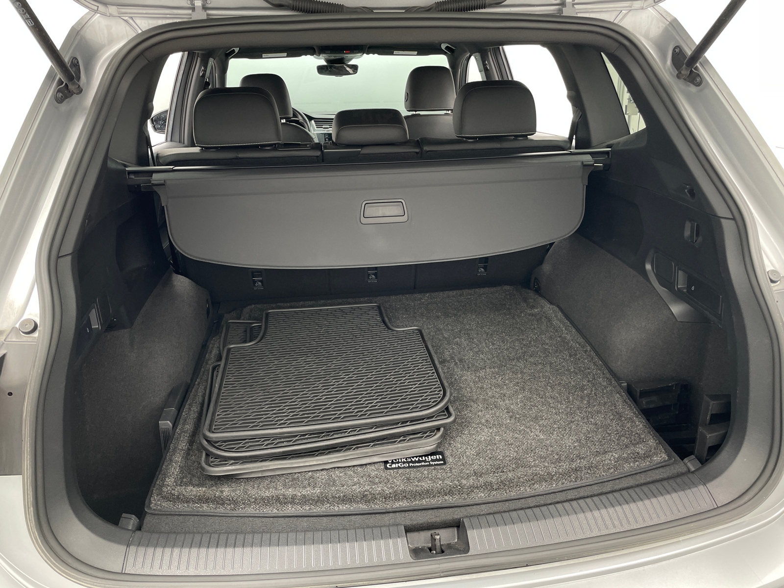 Thumbnail: 2023 Volkswagen Tiguan - 6