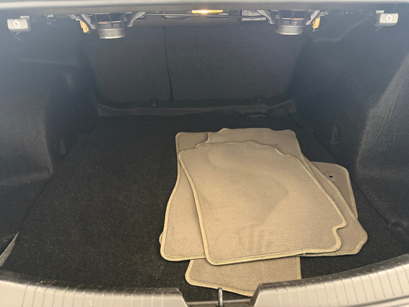 Thumbnail: 2024 Chevrolet Malibu - 6