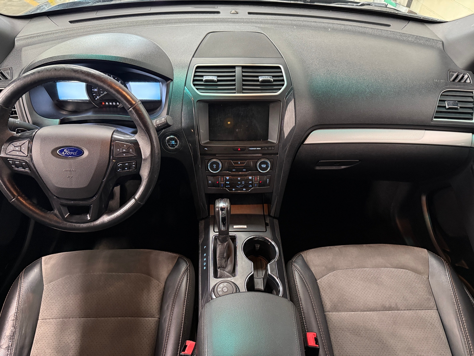 Thumbnail: 2017 Ford Explorer - 3