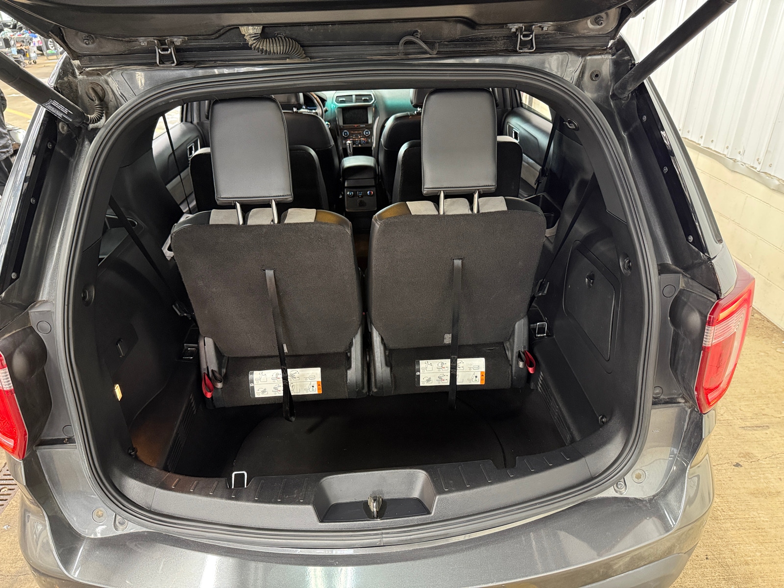 Thumbnail: 2017 Ford Explorer - 7