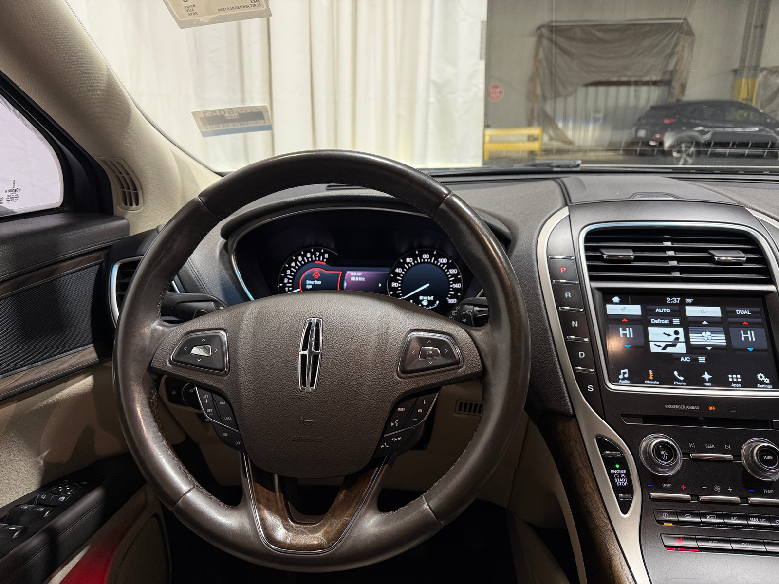 Thumbnail: 2016 Lincoln MKX - 4