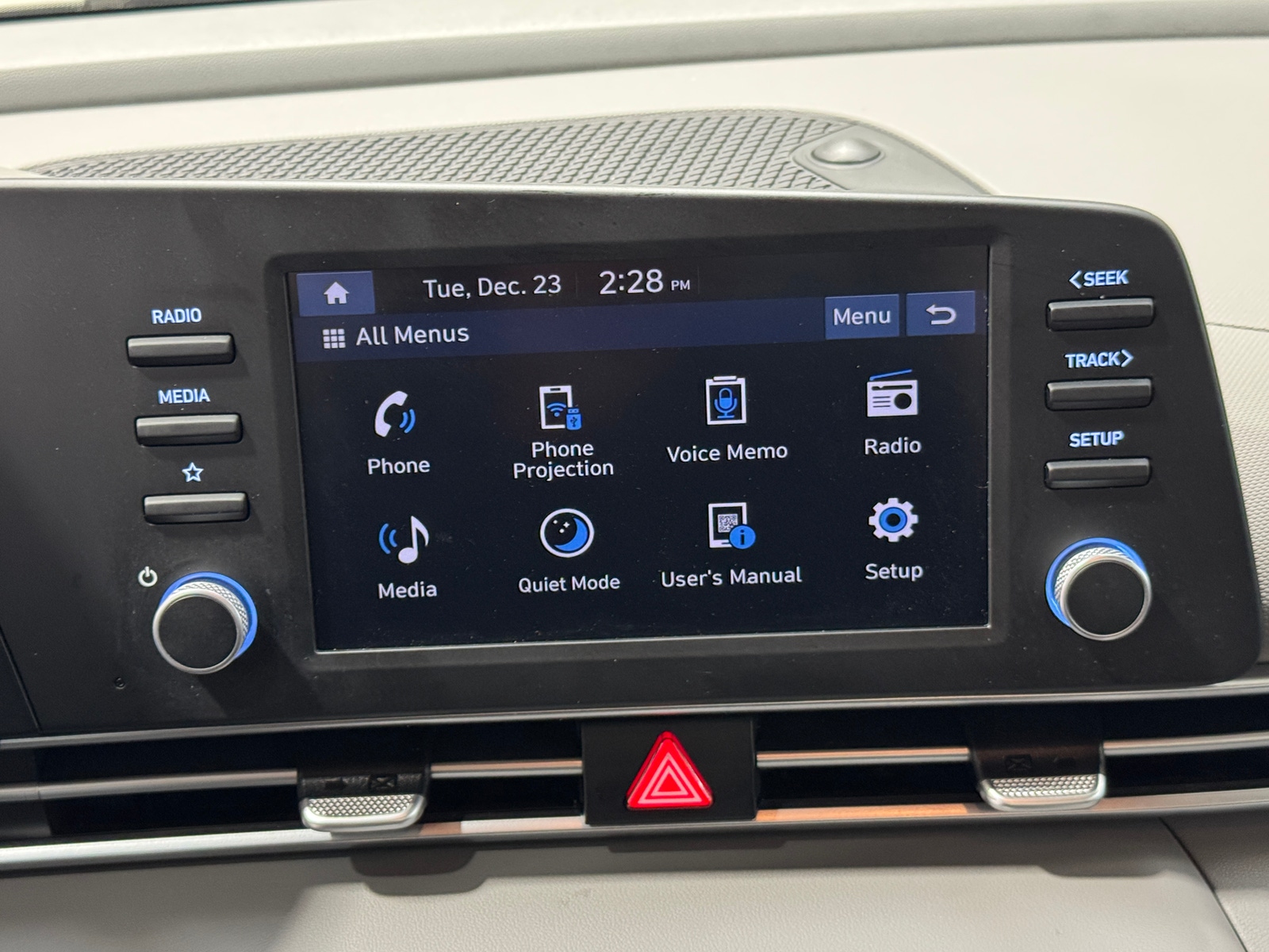 Thumbnail: 2024 Hyundai Elantra - 4