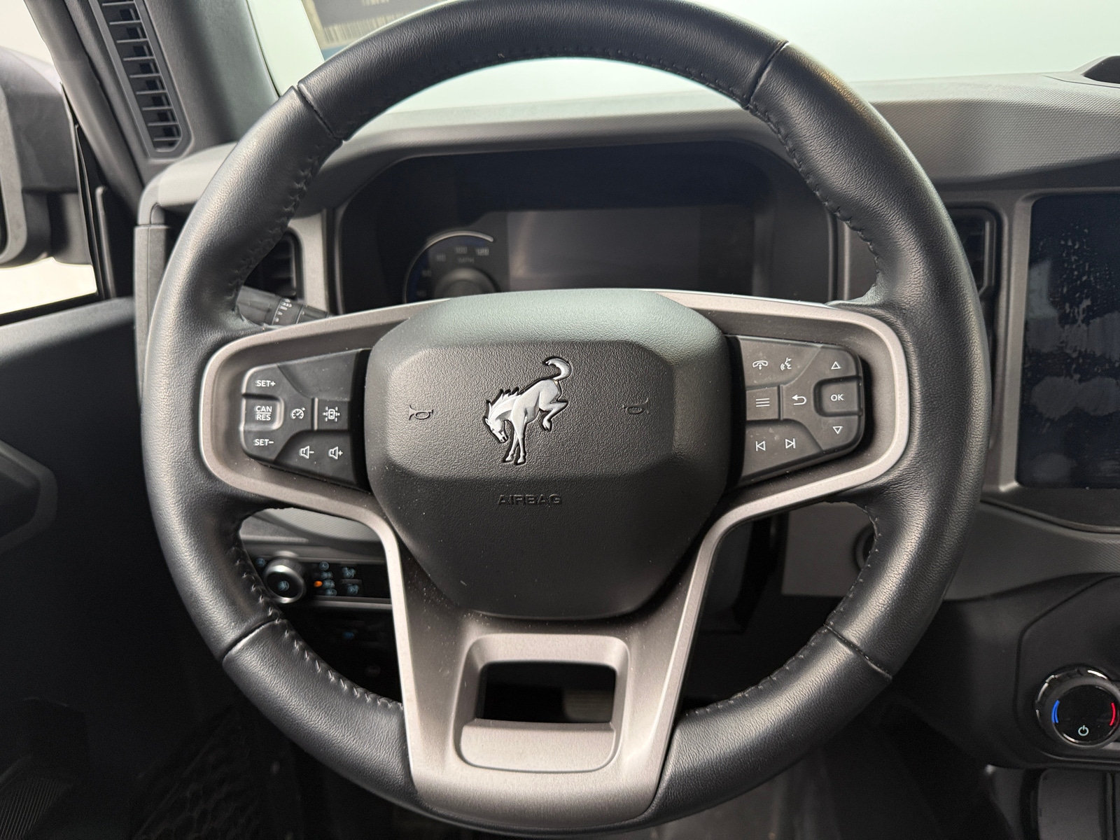 Thumbnail: 2024 Ford Bronco - 4