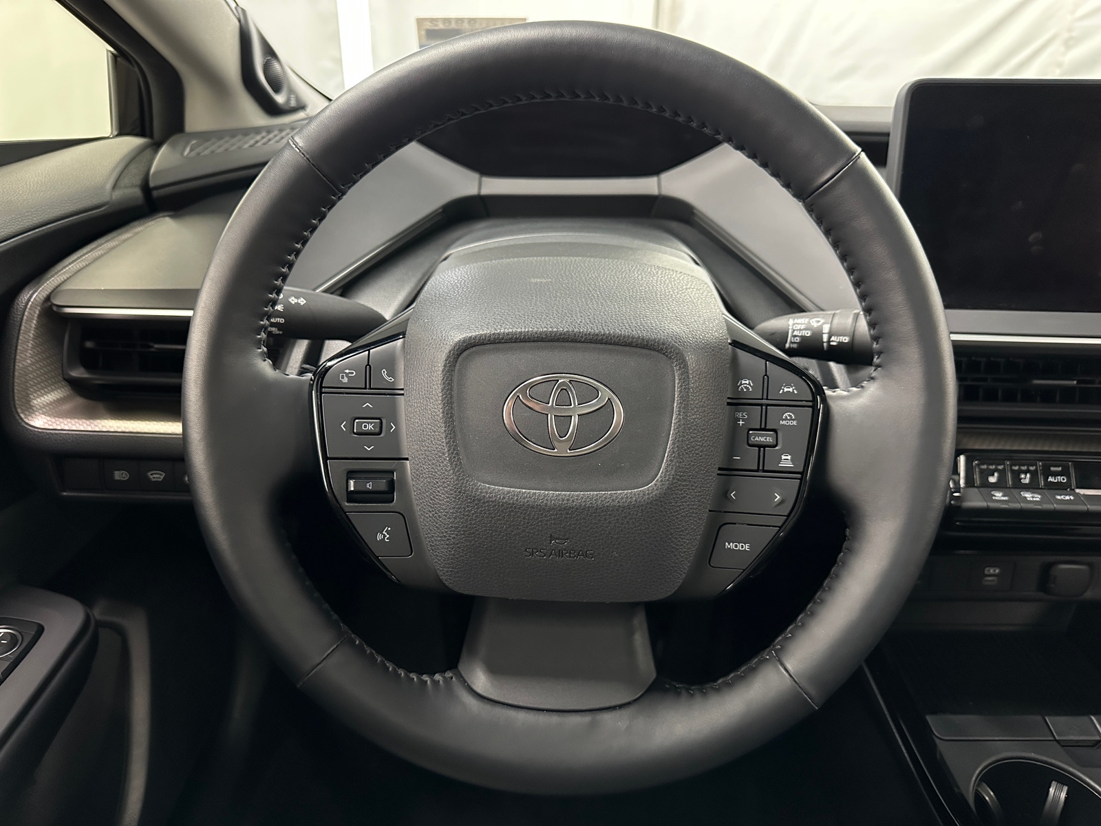 Thumbnail: 2024 Toyota Prius - 4