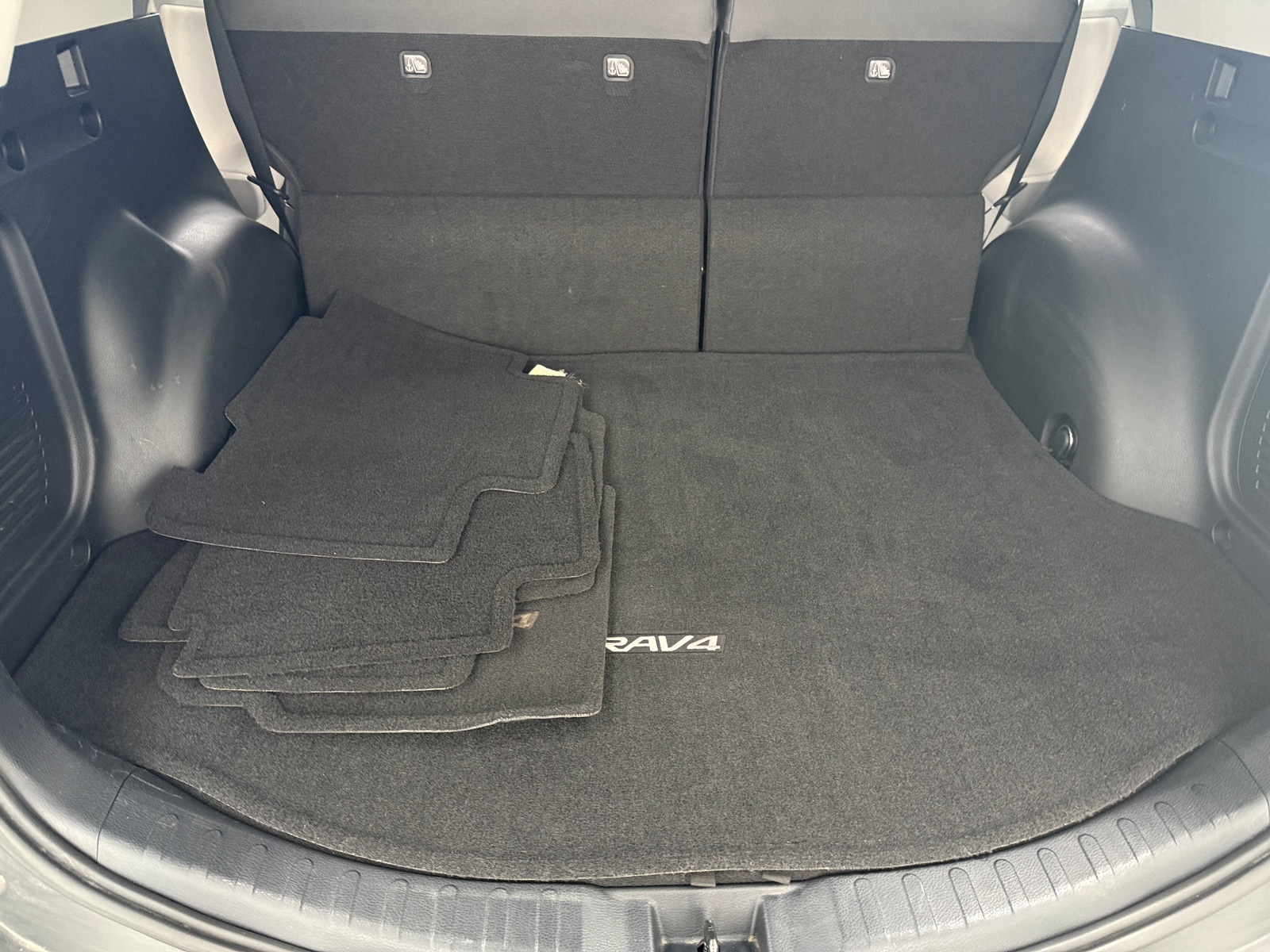 Thumbnail: 2013 Toyota RAV4 - 7