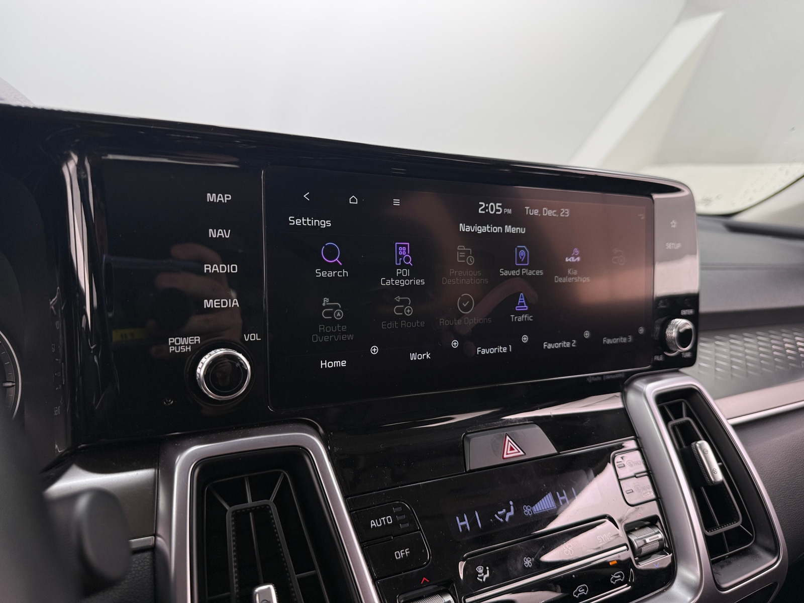 Thumbnail: 2023 Kia Sorento - 3