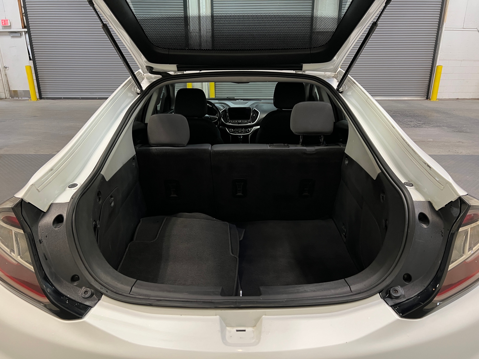 Thumbnail: 2017 Chevrolet Volt - 7