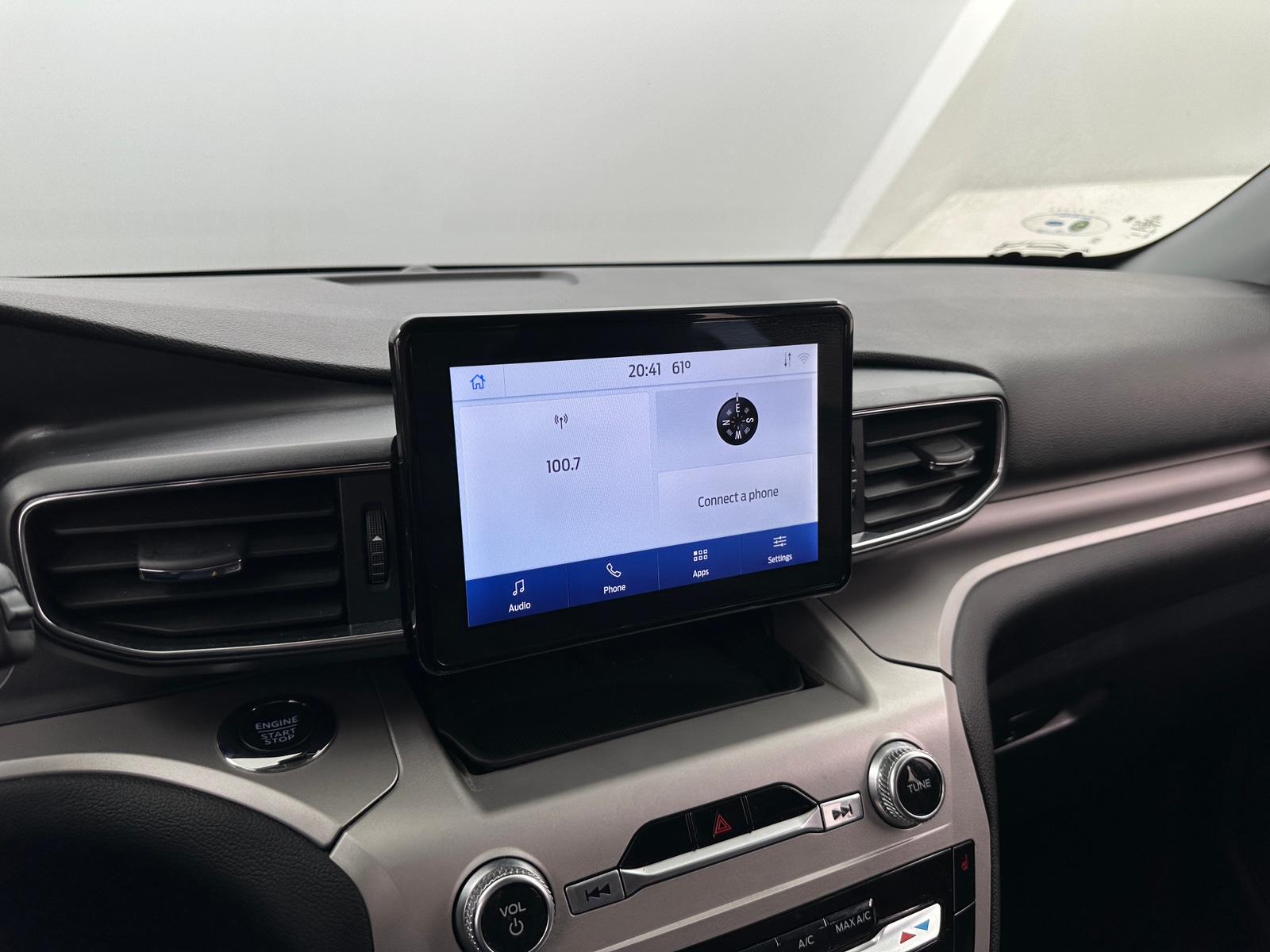 Thumbnail: 2022 Ford Explorer - 4