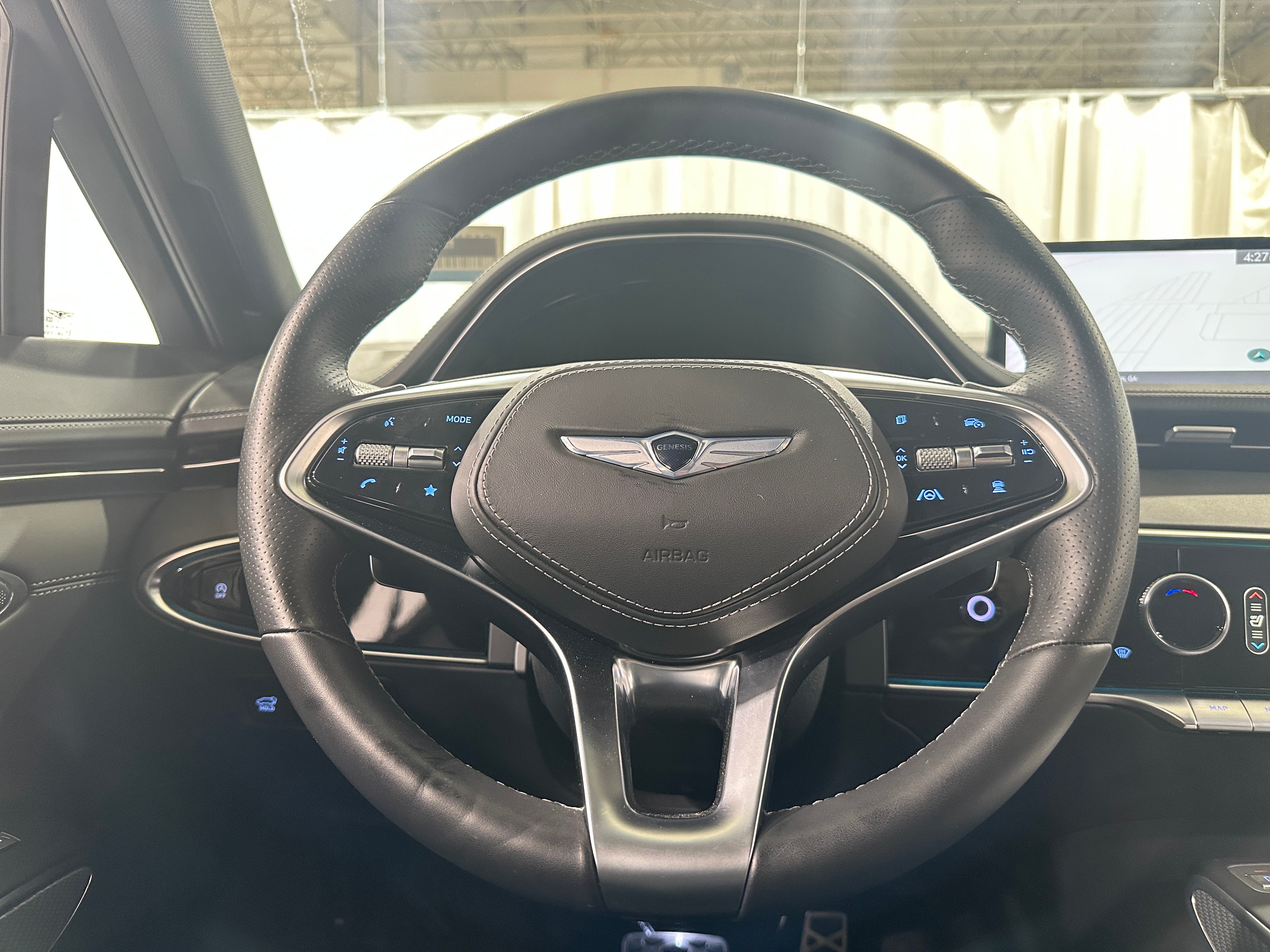 2022 GENESIS GV70 Standard - Photo 10