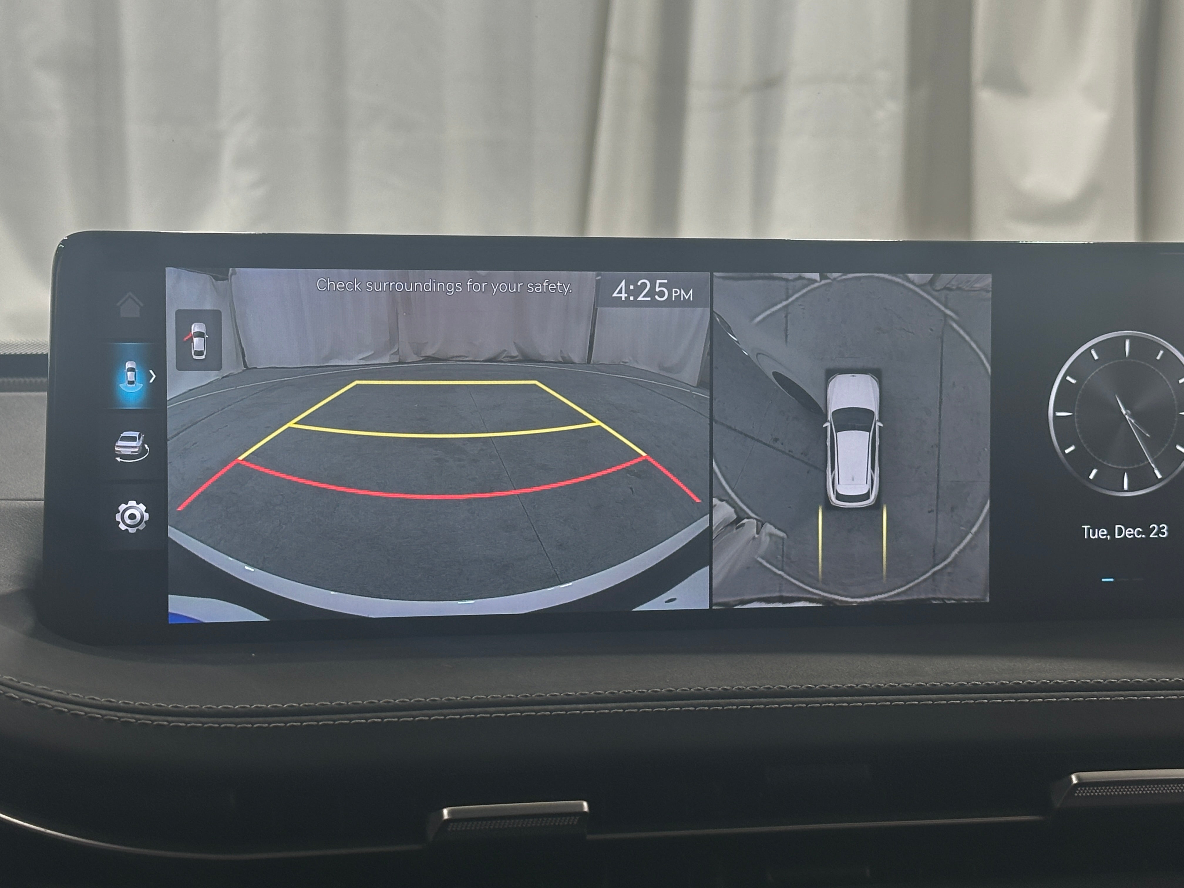 2022 GENESIS GV70 Standard - Photo 14