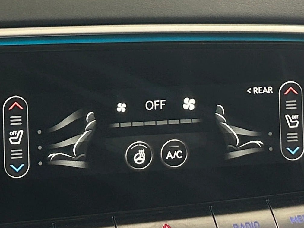 2022 GENESIS GV70 Standard - Photo 23