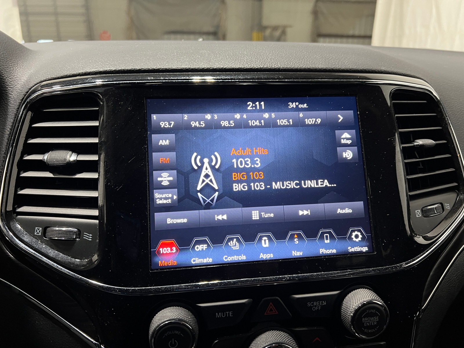 Thumbnail: 2021 Jeep Grand Cherokee - 3