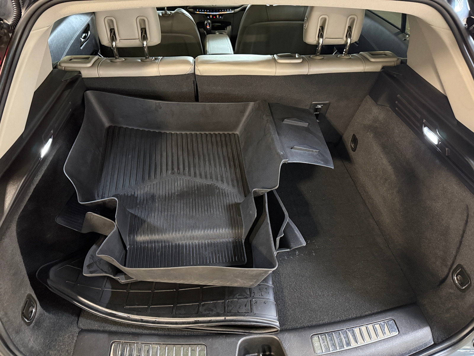 Thumbnail: 2019 Cadillac XT4 - 6