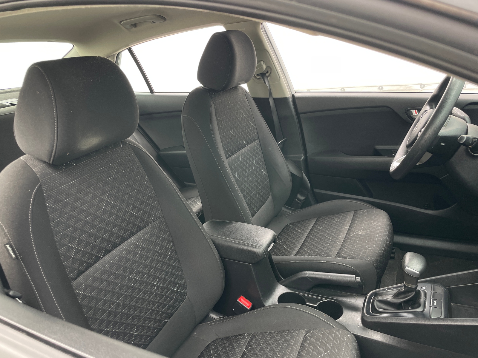 Thumbnail: 2022 Kia Rio - 2