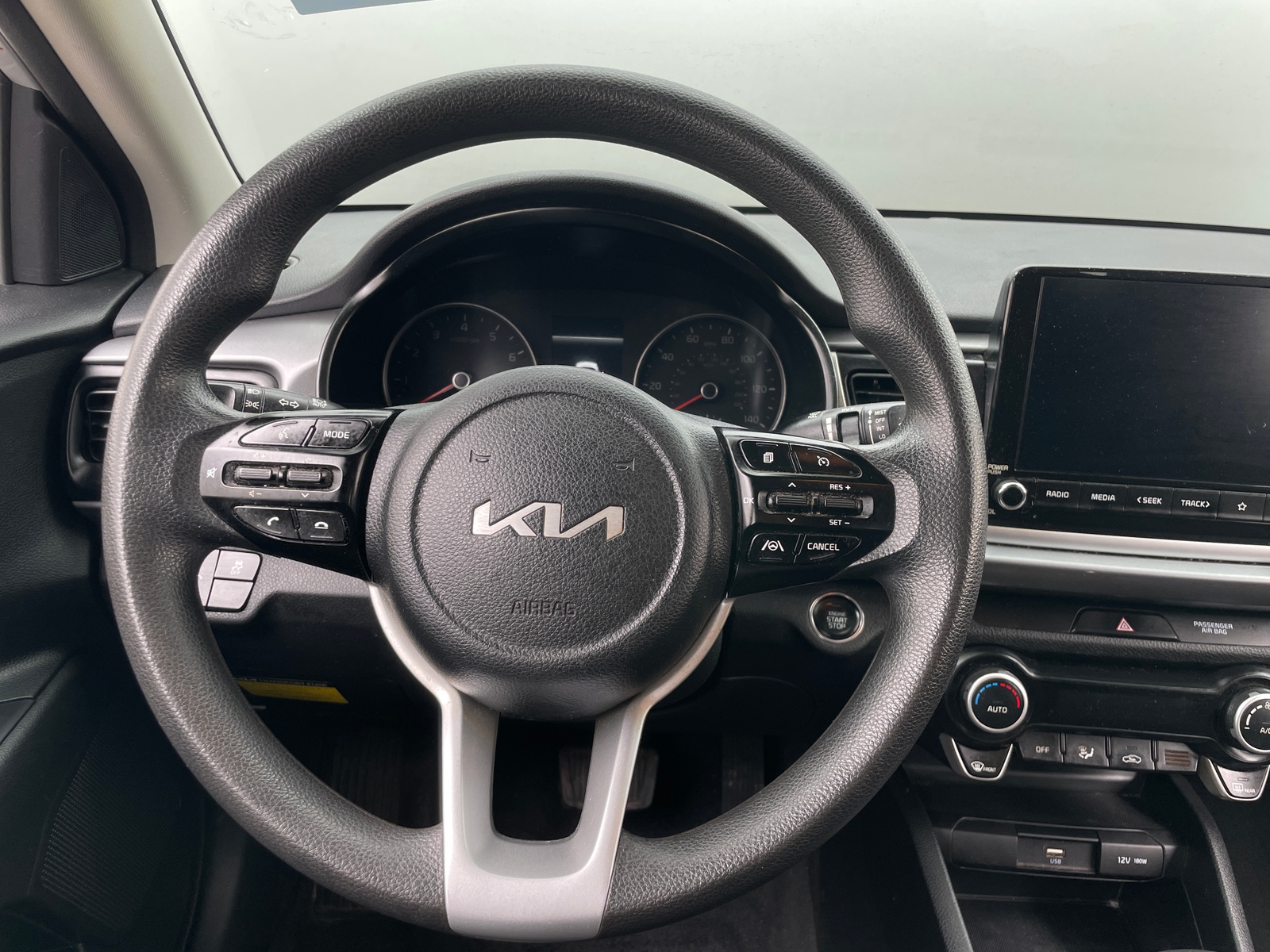 Thumbnail: 2022 Kia Rio - 5