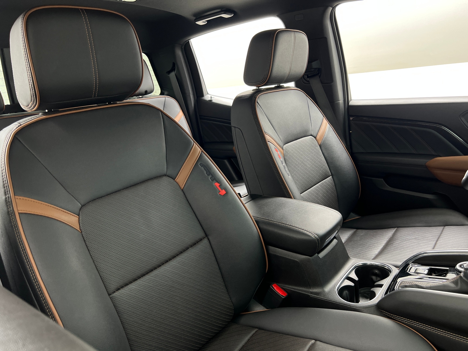 Thumbnail: 2023 GMC Canyon - 2