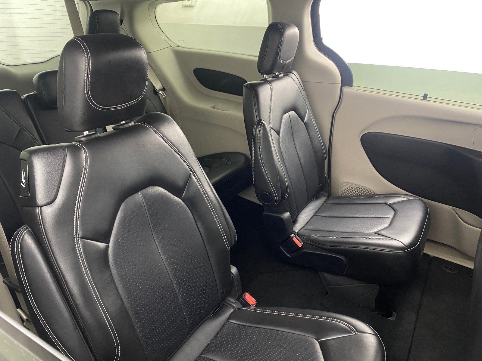 Thumbnail: 2024 Chrysler Pacifica - 5