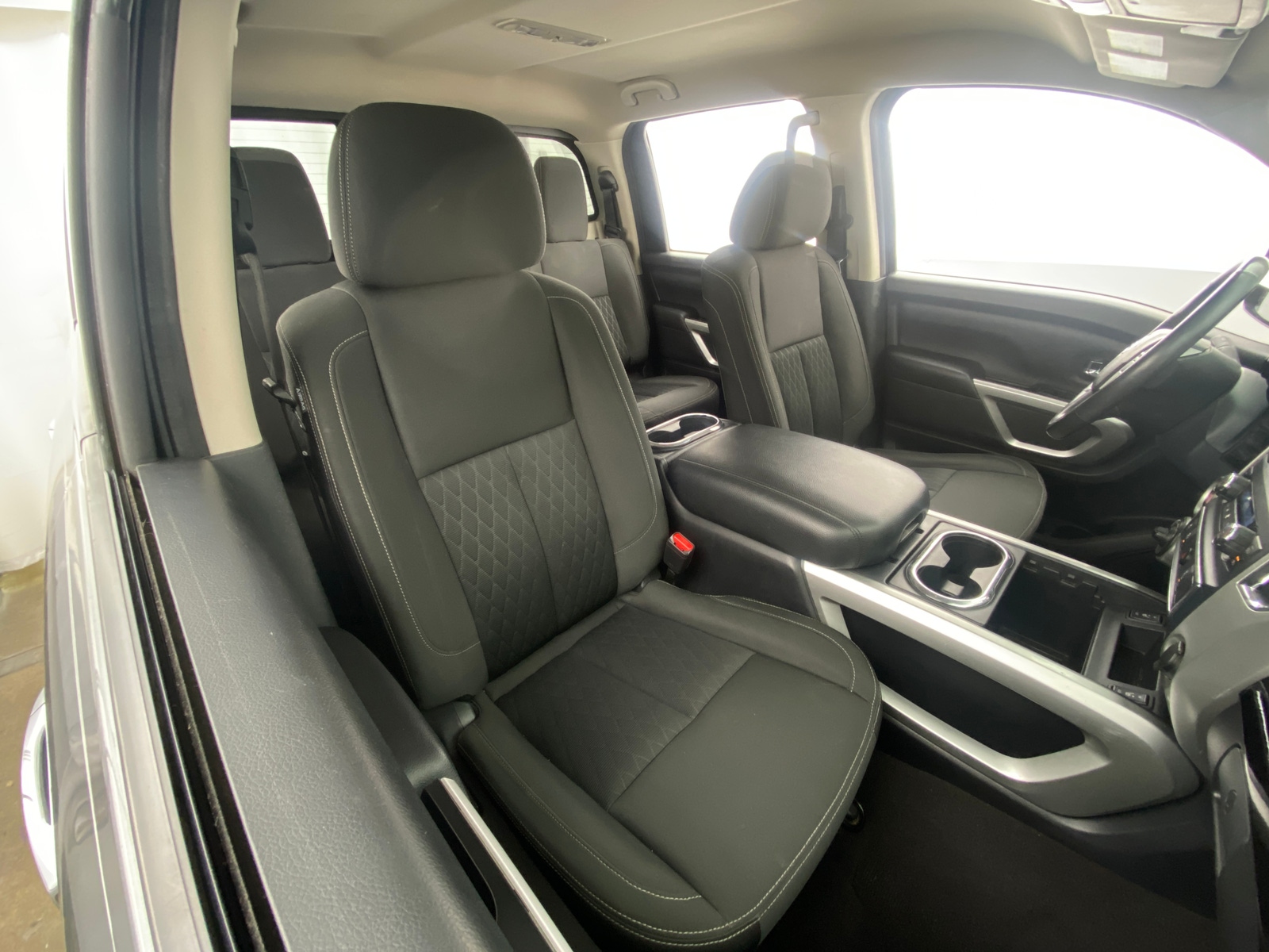 Thumbnail: 2017 Nissan Titan - 2