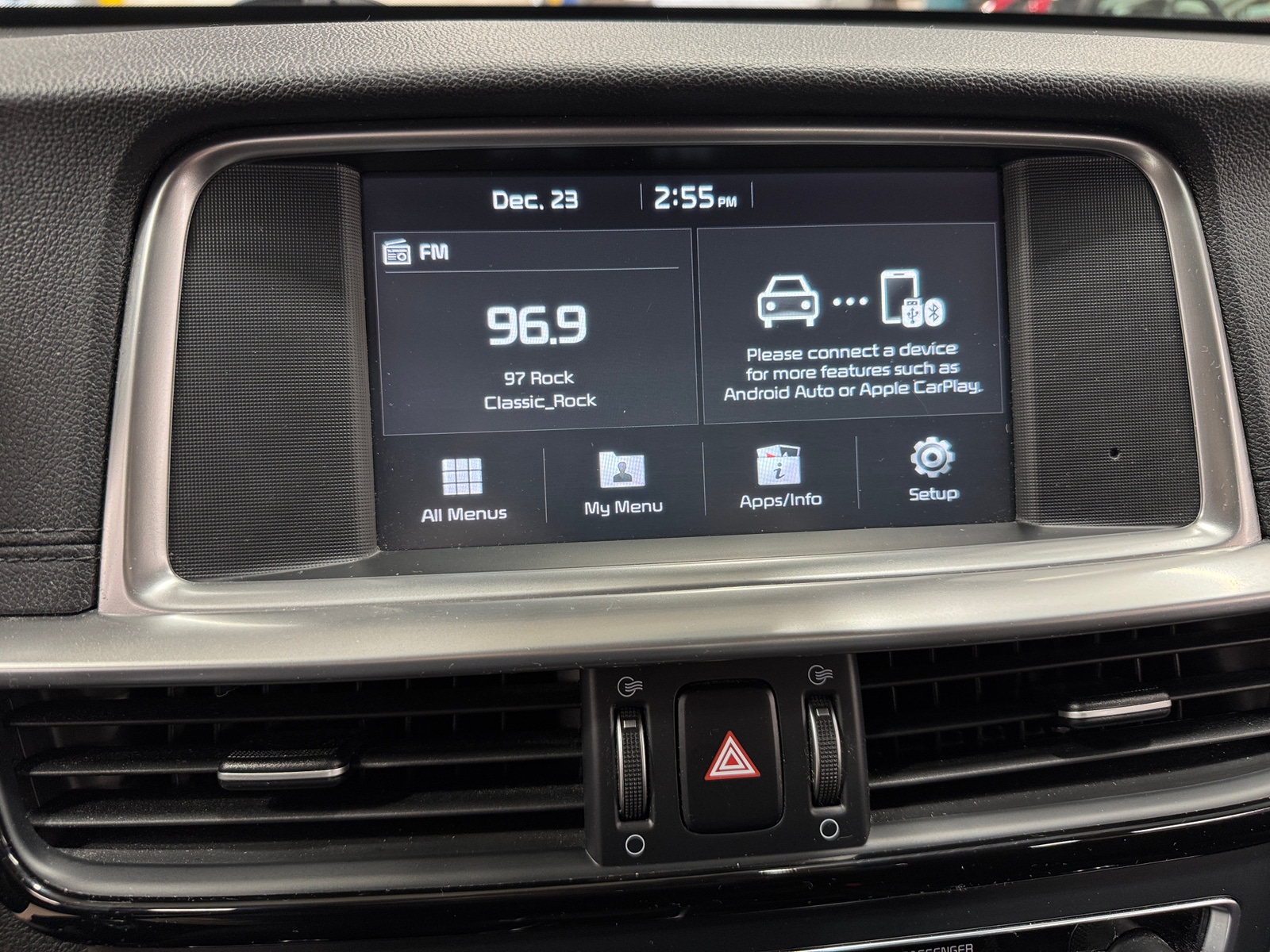 Thumbnail: 2019 Kia Optima - 4