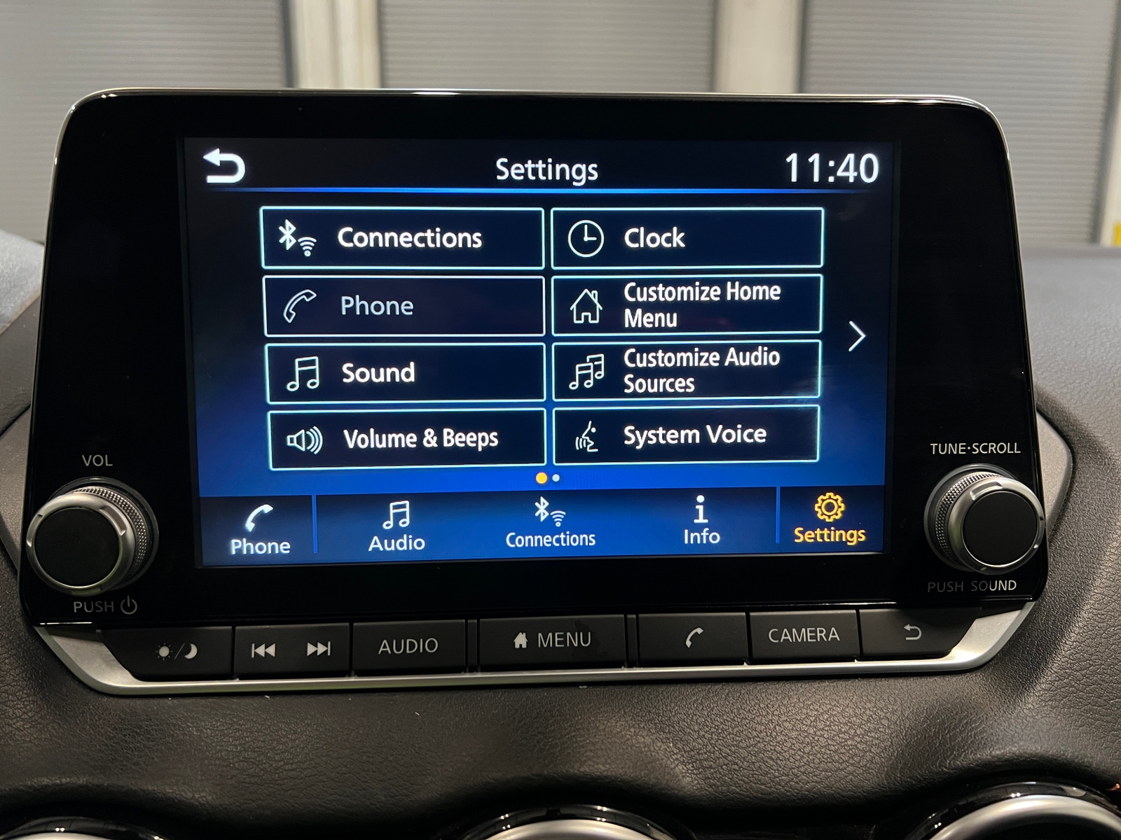 Thumbnail: 2022 Nissan Sentra - 4