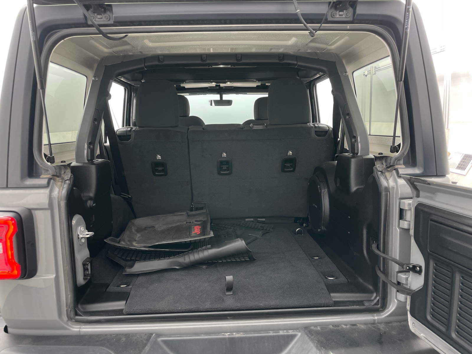 Thumbnail: 2022 Jeep Wrangler - 7