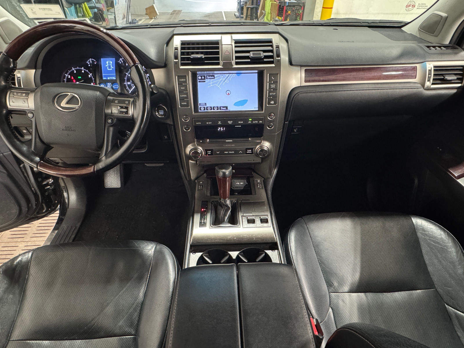 Thumbnail: 2017 Lexus GX - 3