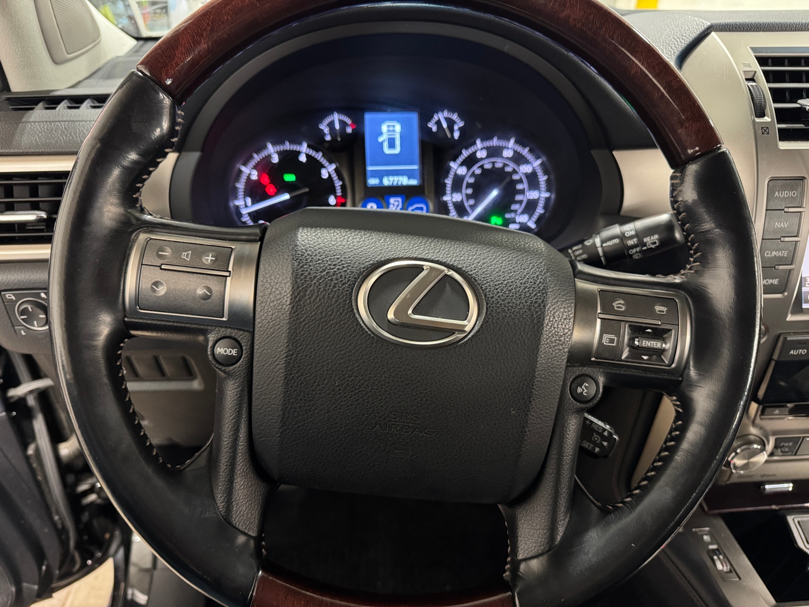 Thumbnail: 2017 Lexus GX - 5