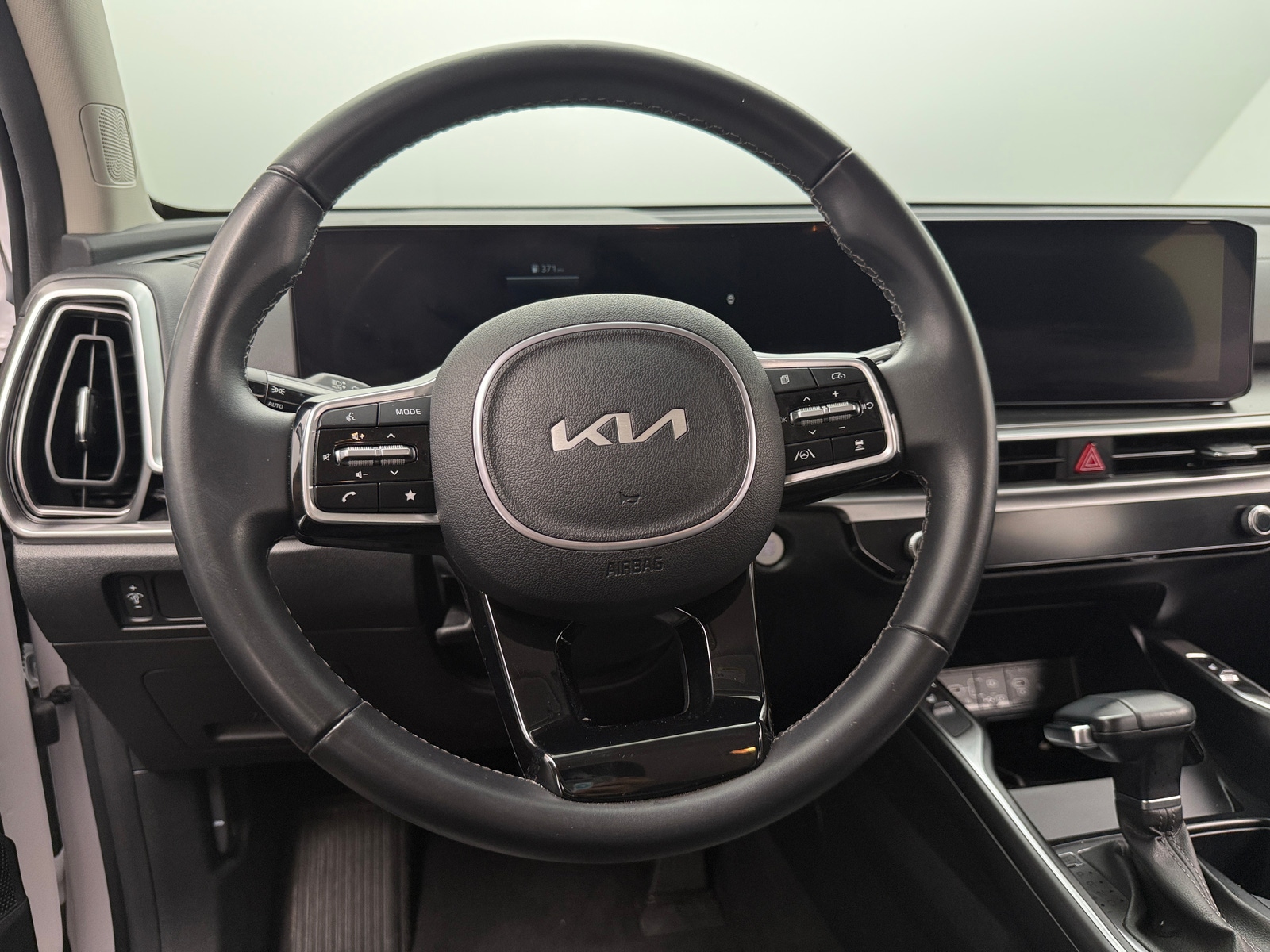 Thumbnail: 2024 Kia Sorento - 4