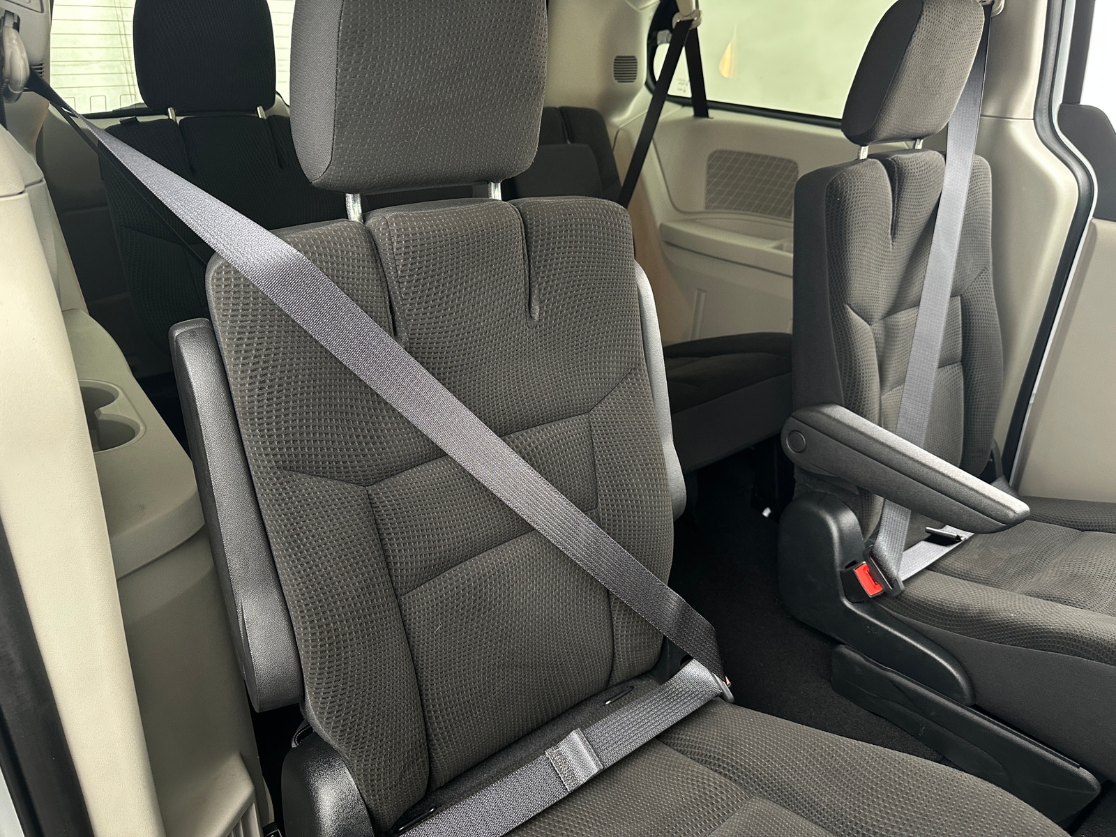 Thumbnail: 2017 Dodge Grand Caravan - 6