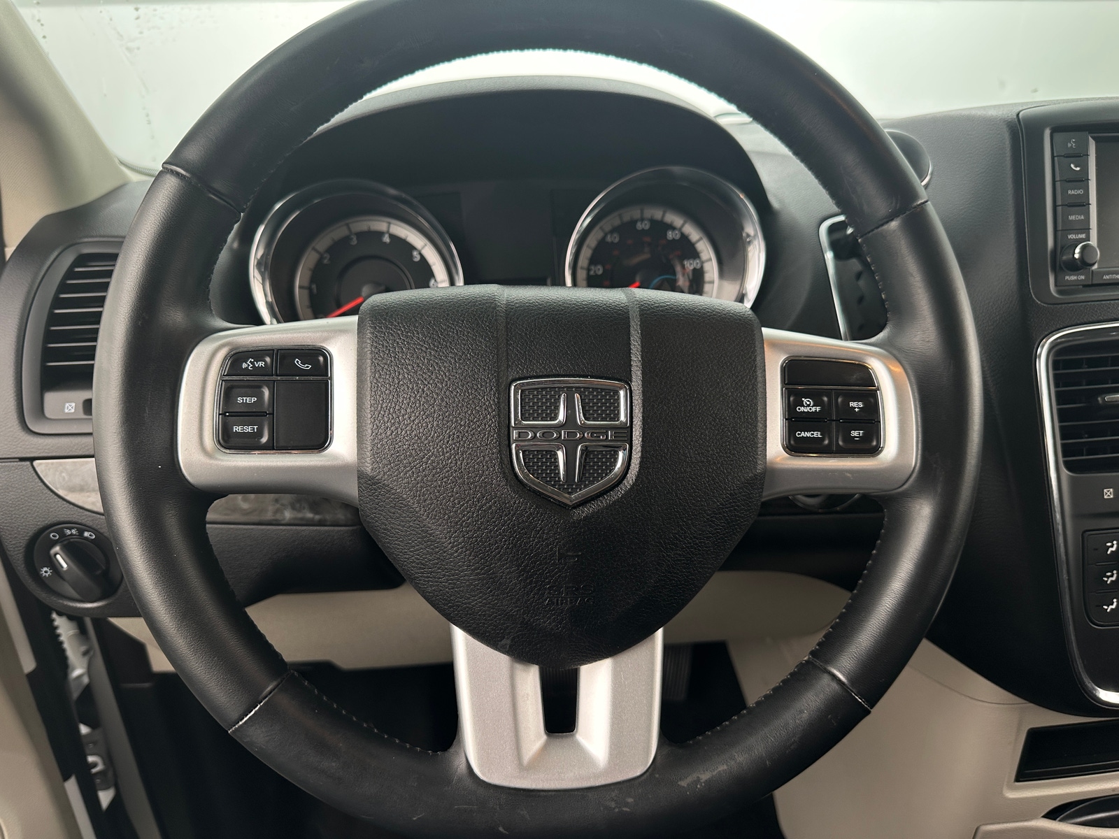 Thumbnail: 2017 Dodge Grand Caravan - 5