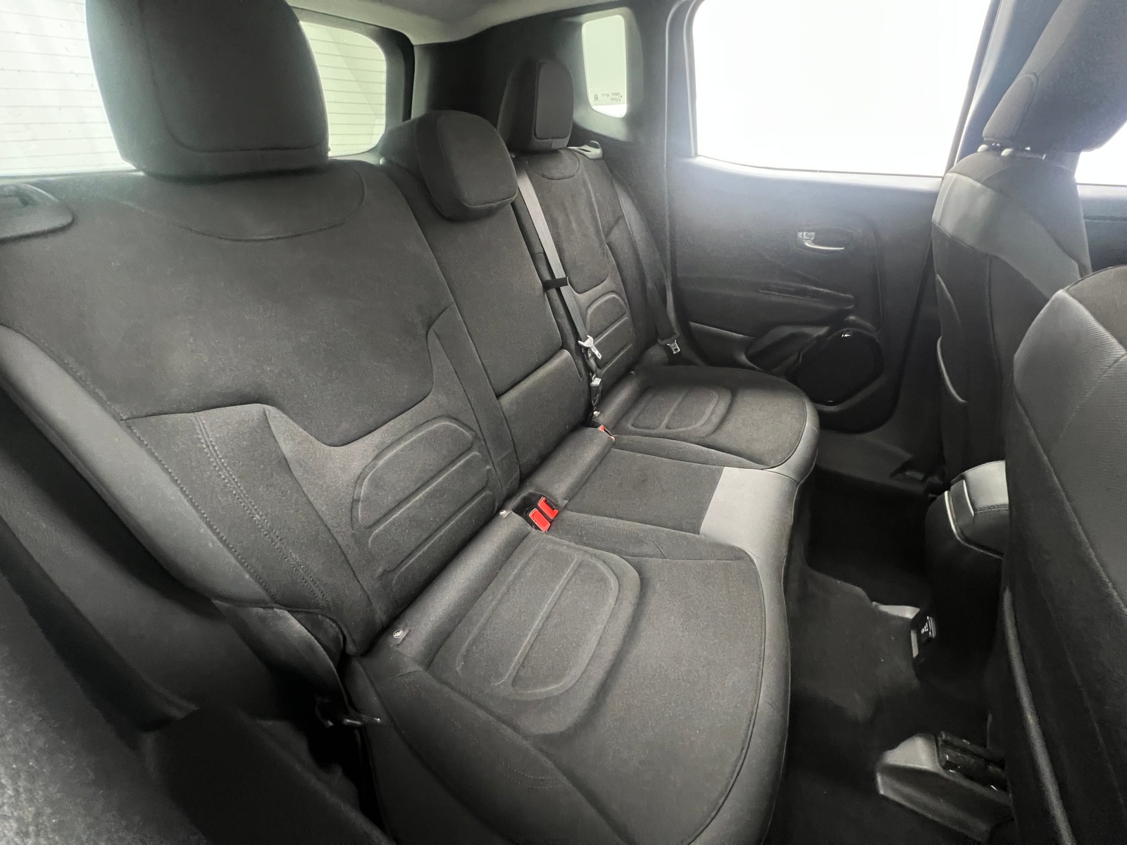 Thumbnail: 2016 Jeep Renegade - 6