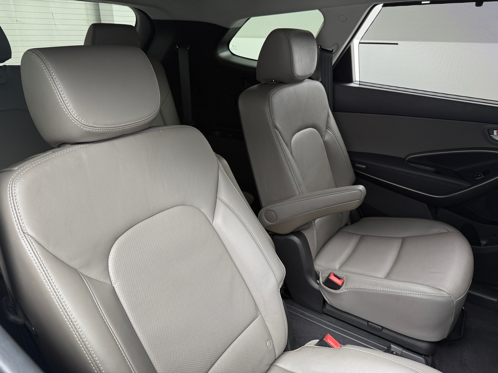 Thumbnail: 2017 Hyundai Santa Fe - 5