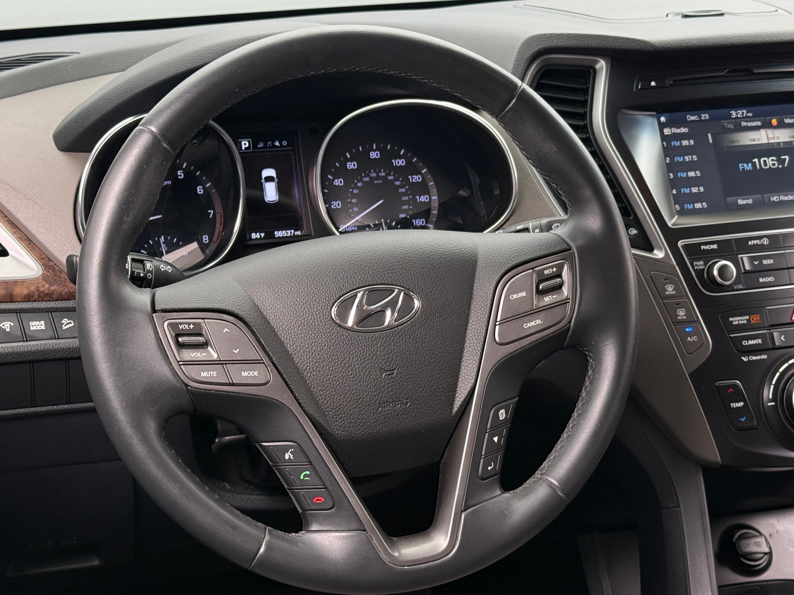 Thumbnail: 2017 Hyundai Santa Fe - 4