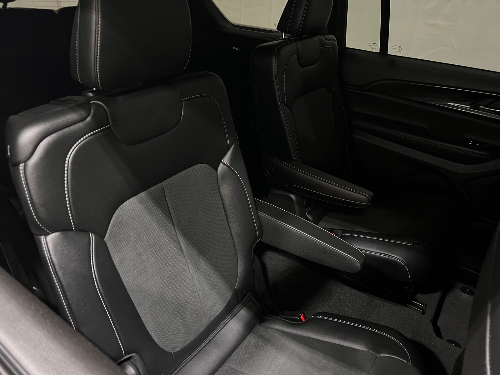 Thumbnail: 2023 Jeep Grand Cherokee L - 5