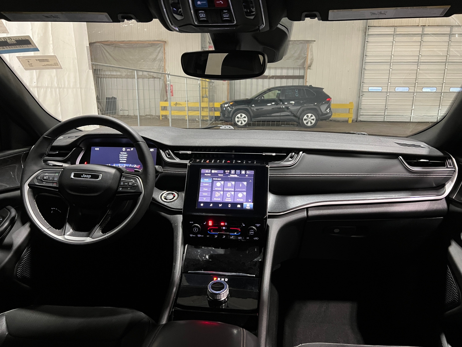 Thumbnail: 2023 Jeep Grand Cherokee L - 2